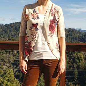 3/$25 Live in the moment 3/4 sleeve light sweater